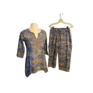 Signals Collection Lagen Look floral Size medium pants and blouse